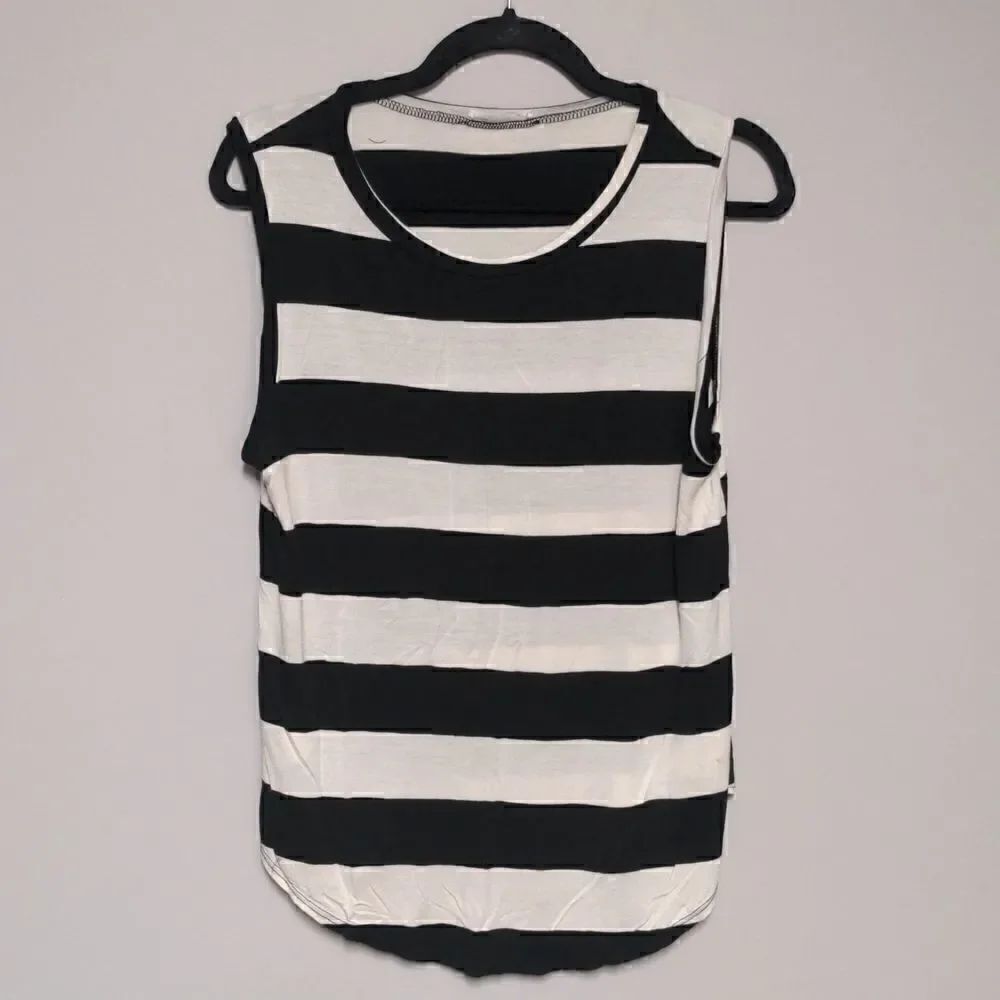 Bombom Sleeveless Blouse   